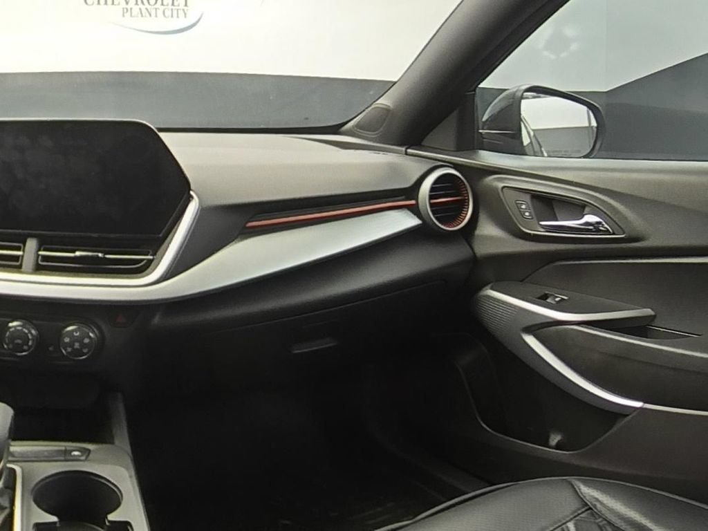 2025 Chevrolet Trax RS - Photo 15