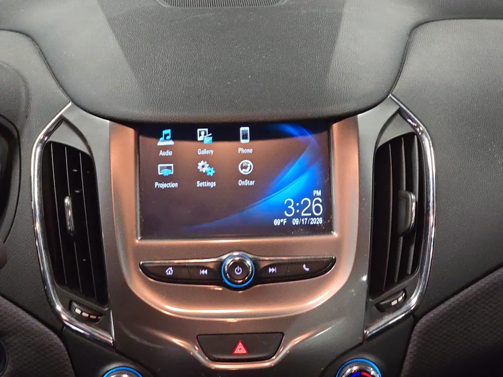 Used 2017 Silver Chevrolet LT image 13