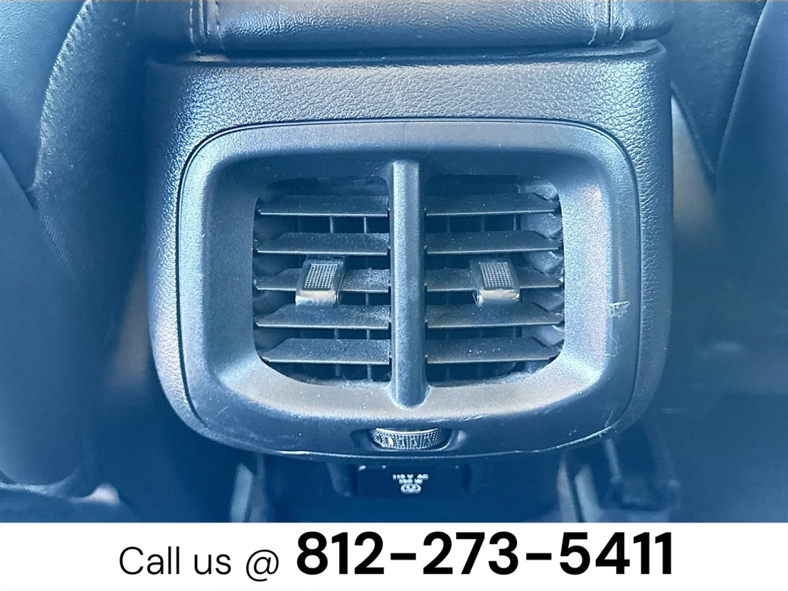 Used 2017  Jeep Overland image 26