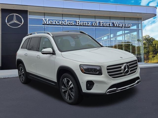 New 2026 Polar White Mercedes-Benz GLB250 image 1