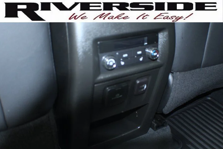 Used 2023 Sterling Gray Metallic Chevrolet Premier image 17