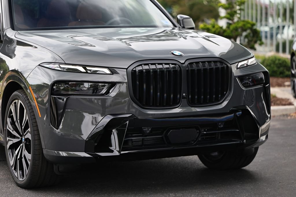 New 2027 Dravit Grey Metallic BMW xDrive40i image 2