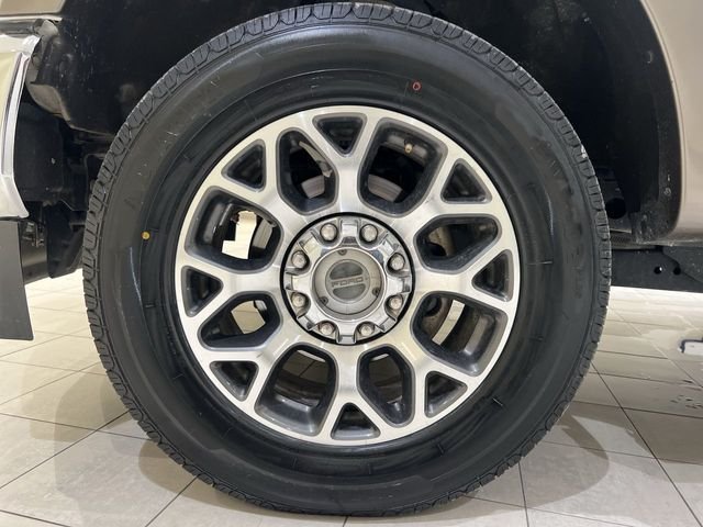 Used 2021 White Ford Lariat image 28