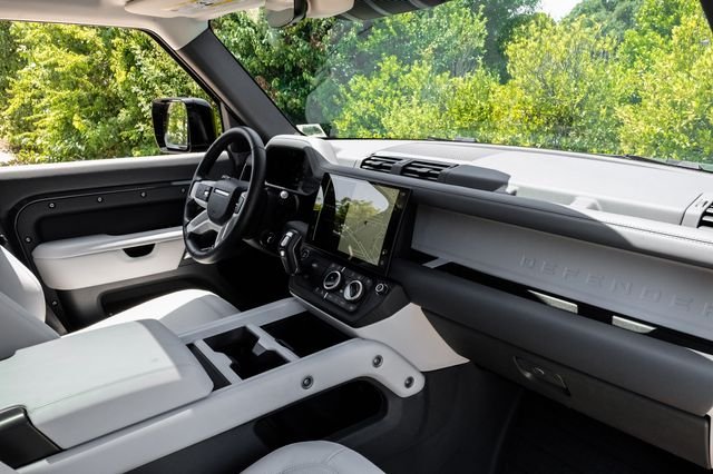 Used 2026 Blue Land Rover S image 17