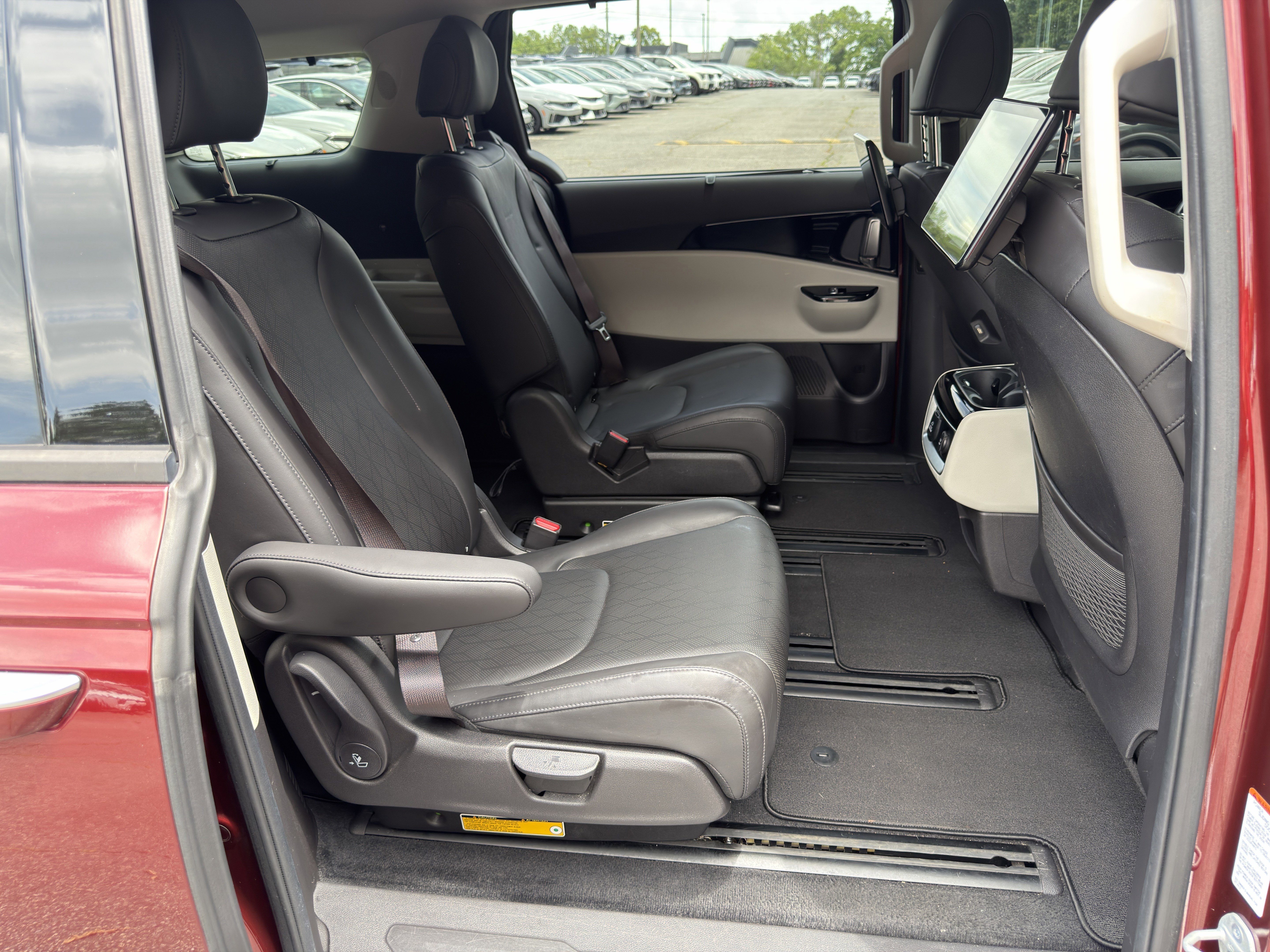 Used 2022 Flare Red Kia SX image 13