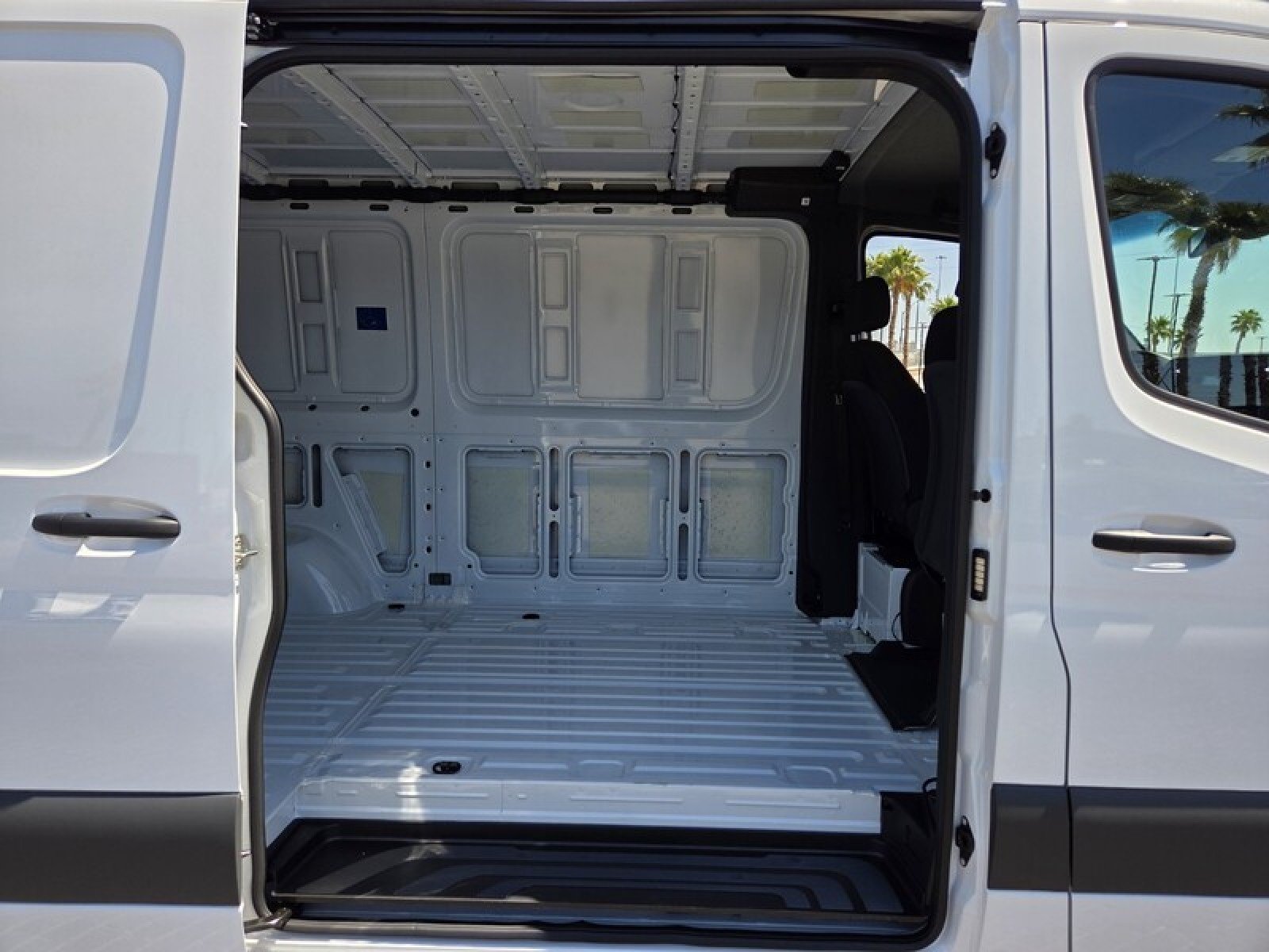 New 2026 Arctic White Mercedes-Benz DCWS2S image 13