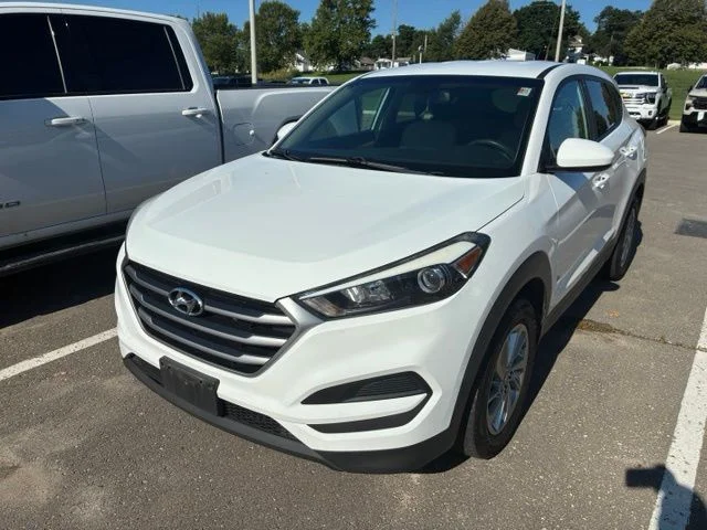 Used 2018 Hyundai Tucson SE with VIN KM8J2CA48JU684335 for sale in Kansas City