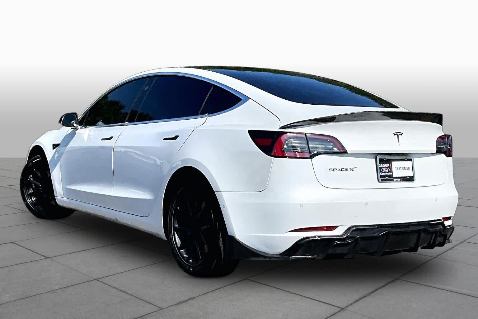 Used 2019 Pearl White Multi-Coat Tesla Standard Range Plus image 11