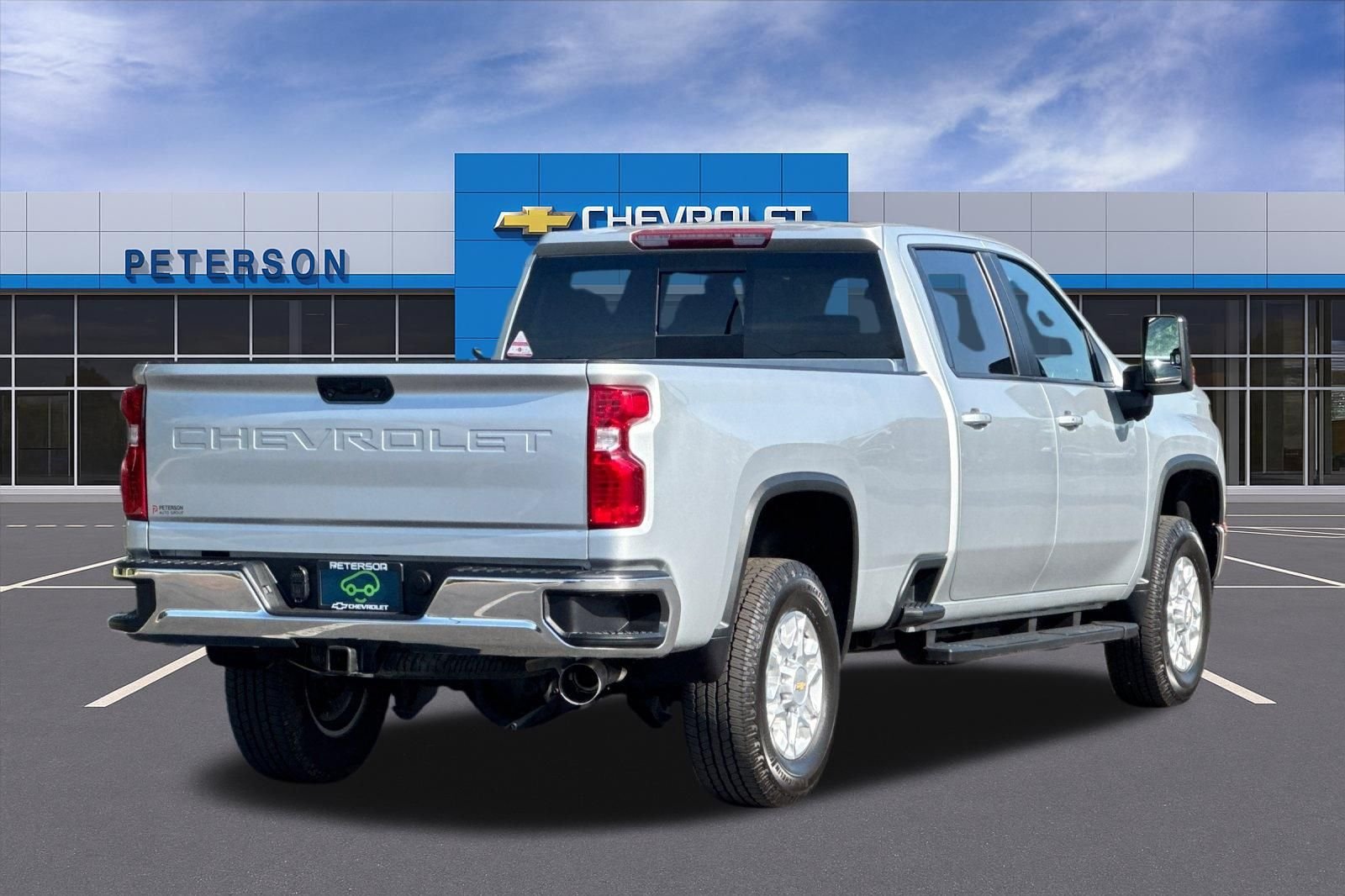 Used 2023 Silver Chevrolet LT image 4