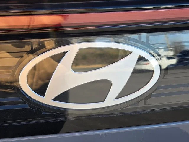 Used 2025 Blue Hyundai SEL image 16