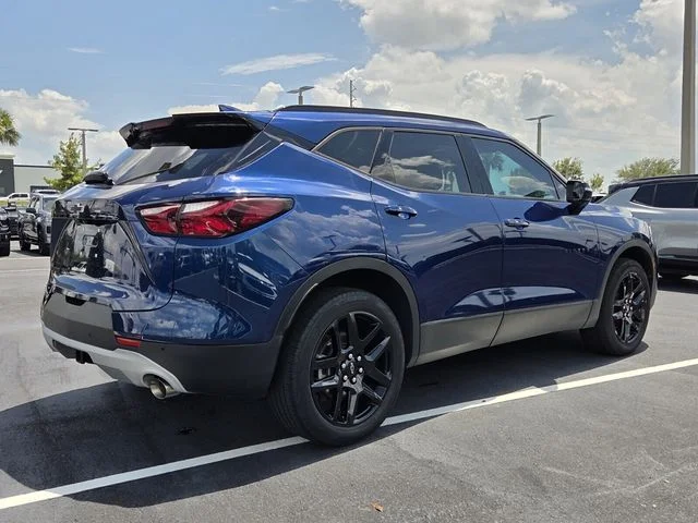 Used 2022 Blue Chevrolet LT image 6