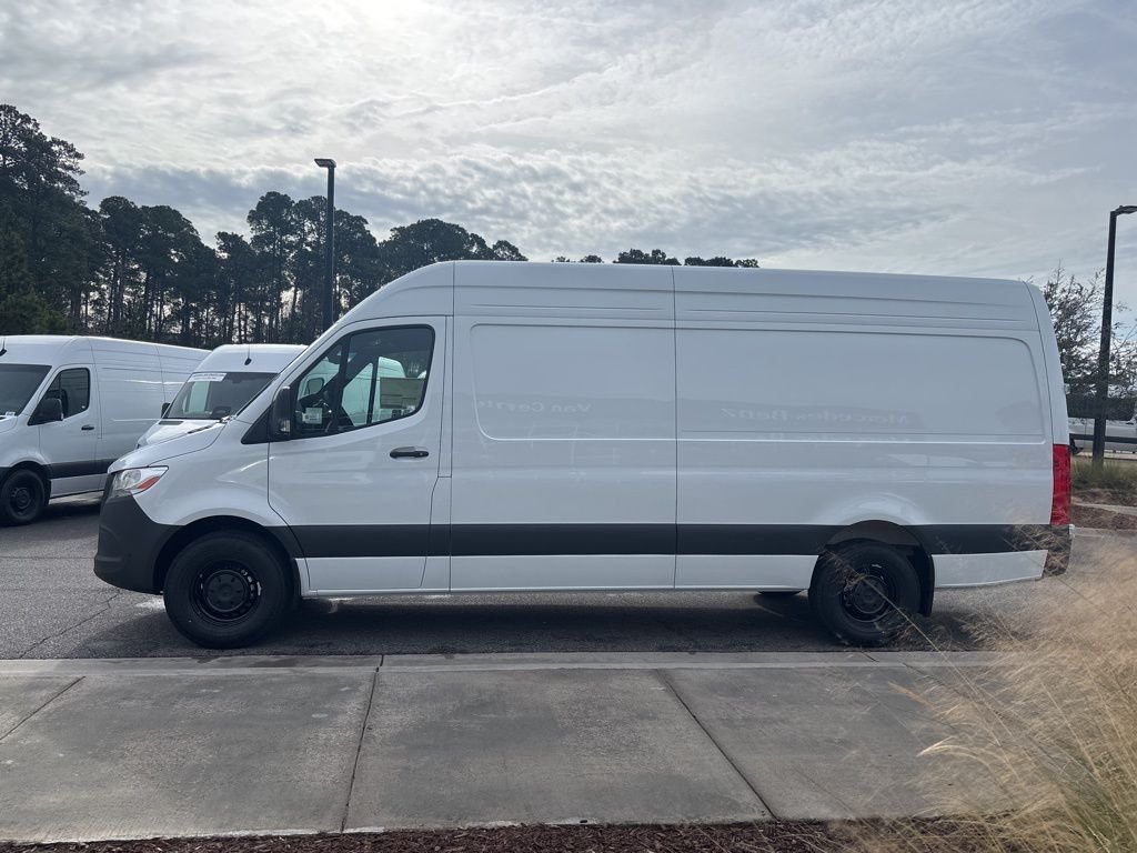 New 2026 White Mercedes-Benz Cargo 170 WB image 6