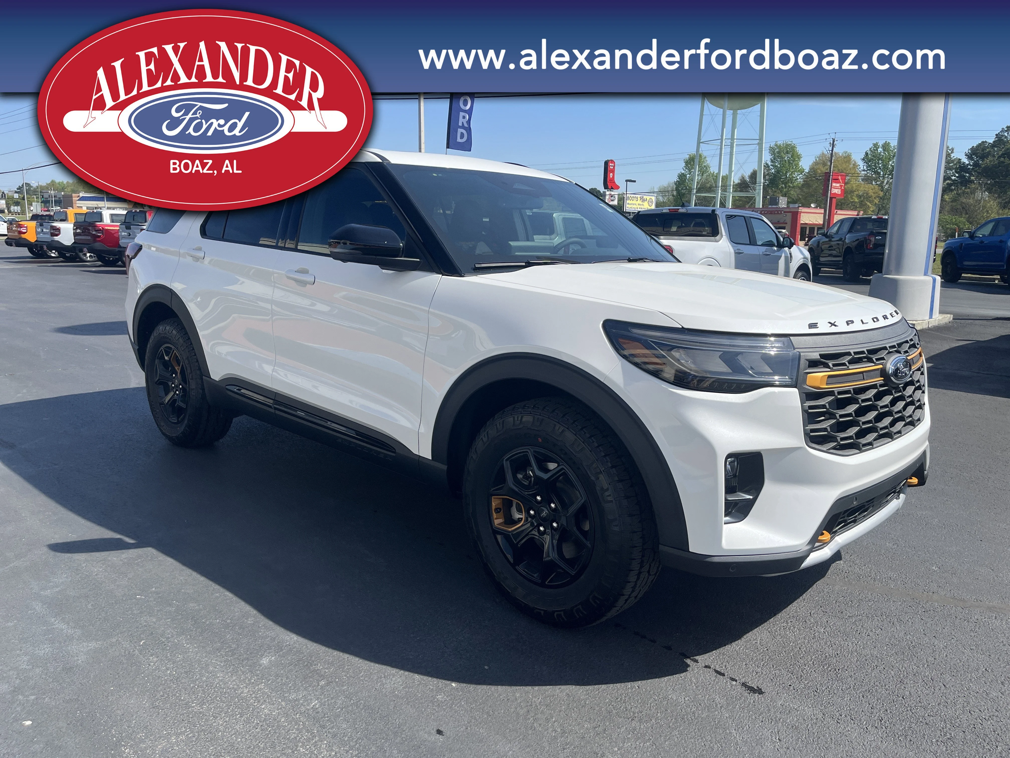 New 2026 Star White Metallic Tri-Coat Ford Tremor® image 3