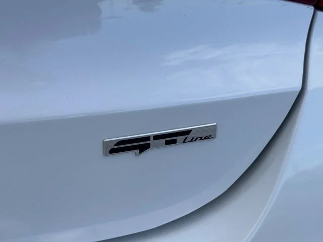 Used 2023 White Kia GT-Line image 14