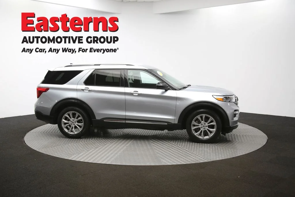 Used 2024 Silver Ford Limited image 46