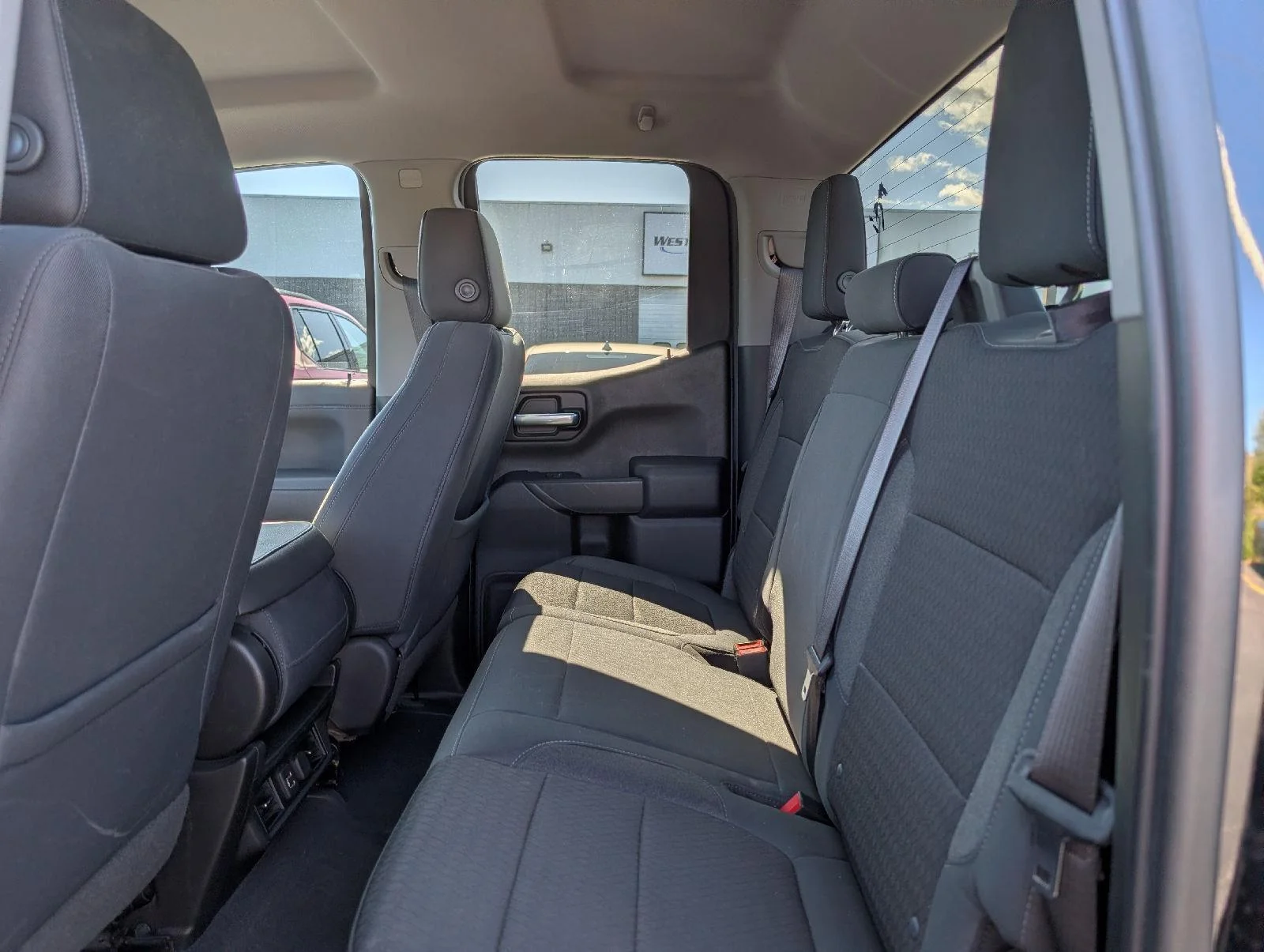 Used 2019 BLACK Chevrolet LT image 10