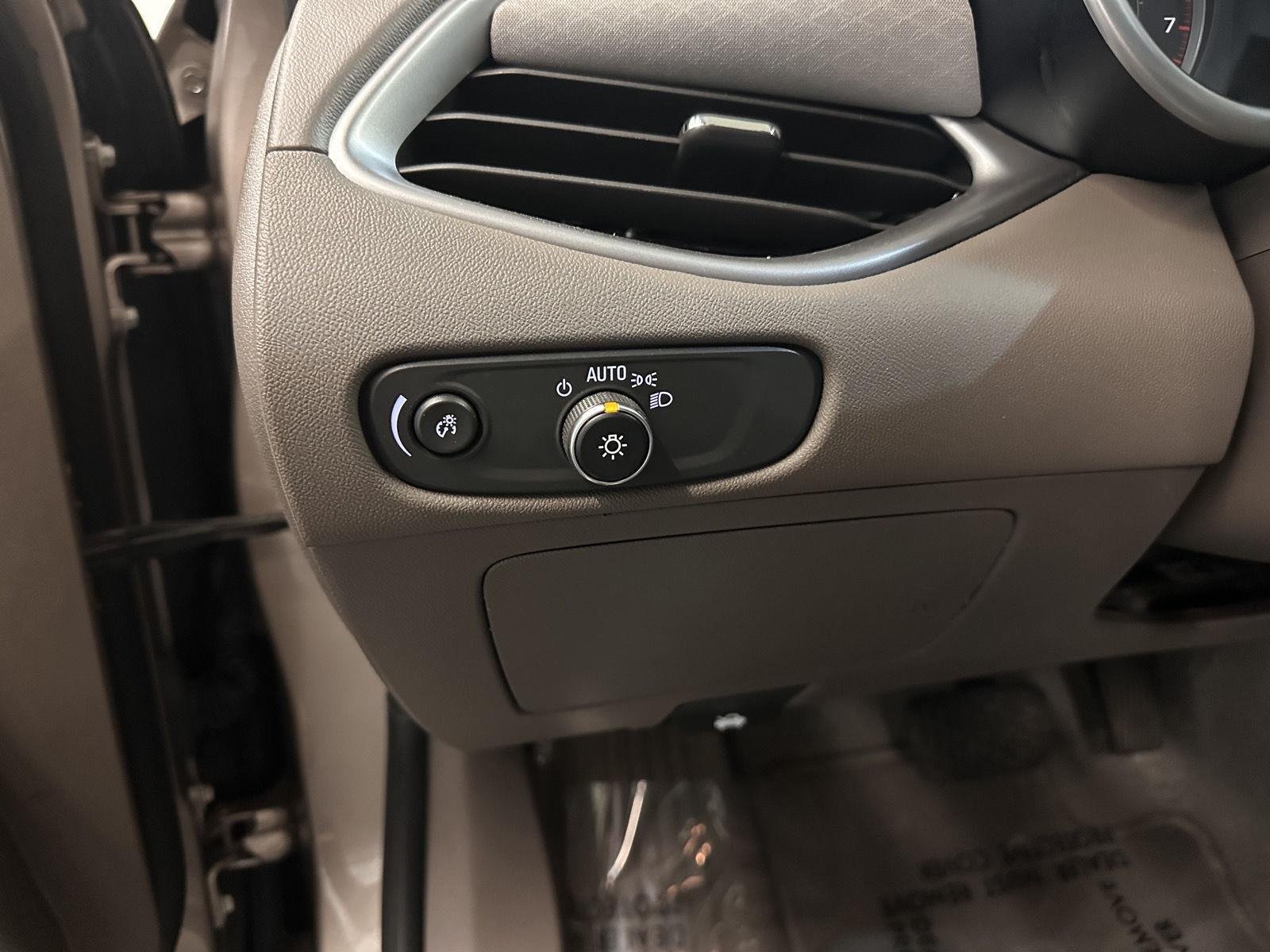 Used 2025 Mineral Gray Metallic Chevrolet LT image 24