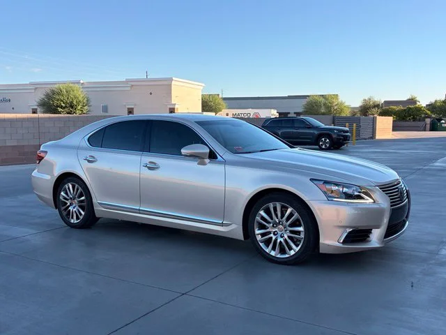 Used 2016 Beige Lexus 460 image 3