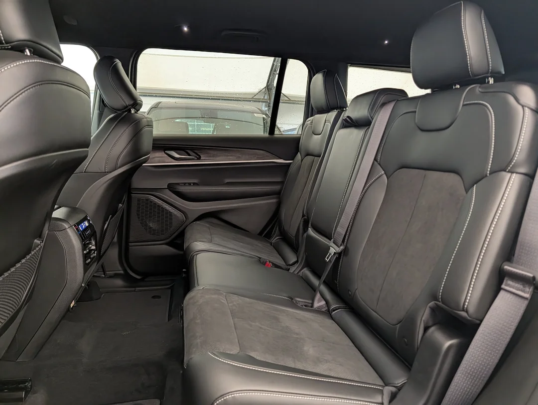 New 2026 White Jeep Altitude - - 4x4 - 20 Gloss Black Wheels - Remote Start - Capri Leatherette & More! image 28