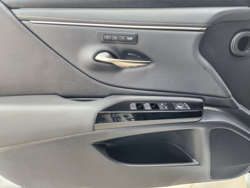 Certified Used 2024 White Pearl Lexus 350 image 22