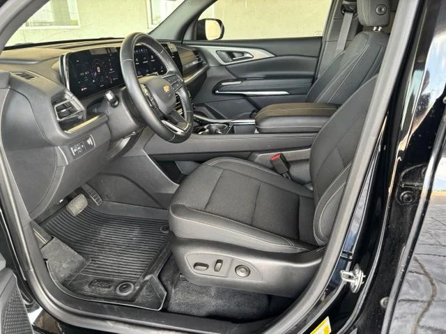 Used 2025 Black Chevrolet LT image 8