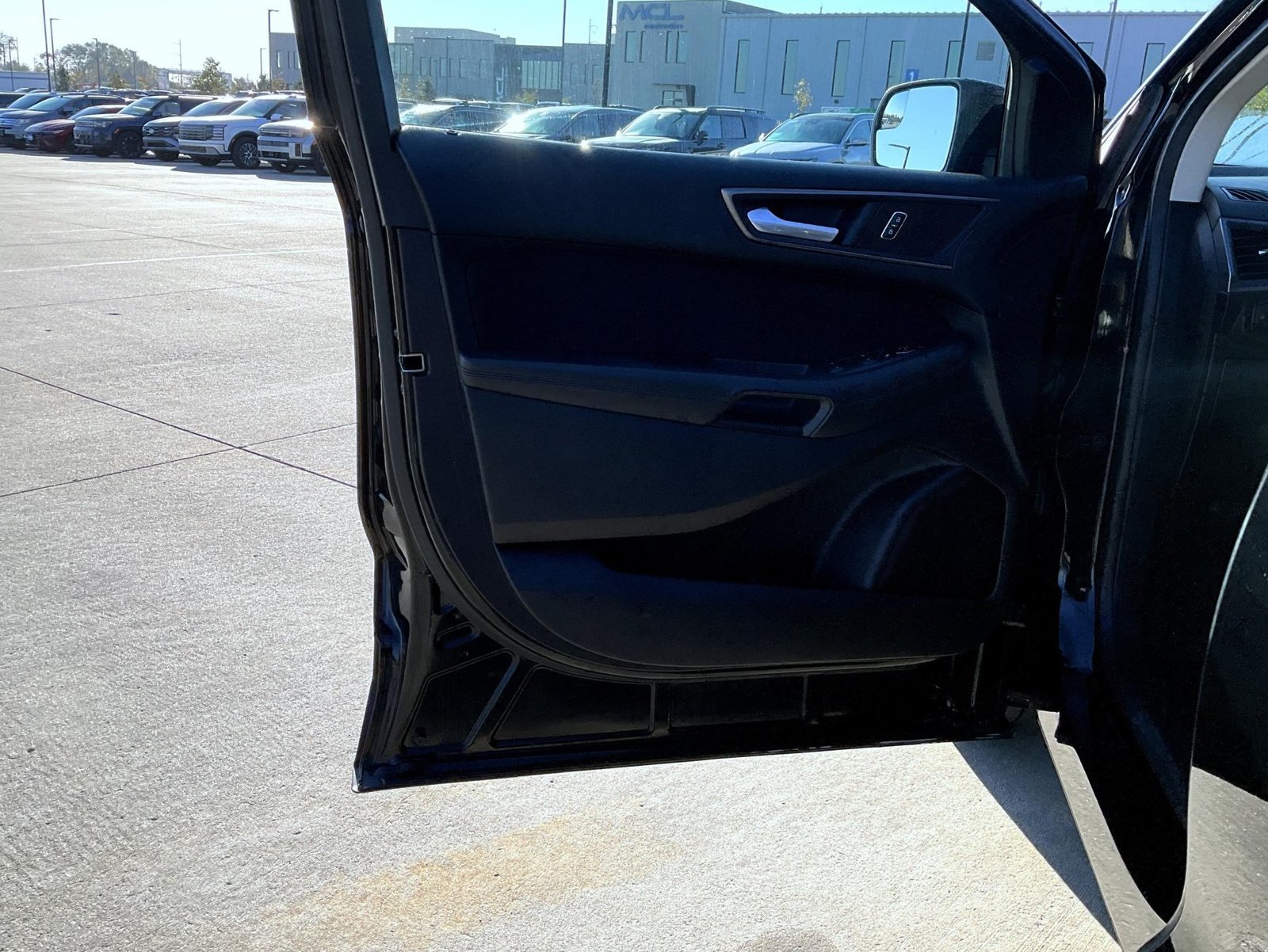 Used 2018 Black Ford SE image 12