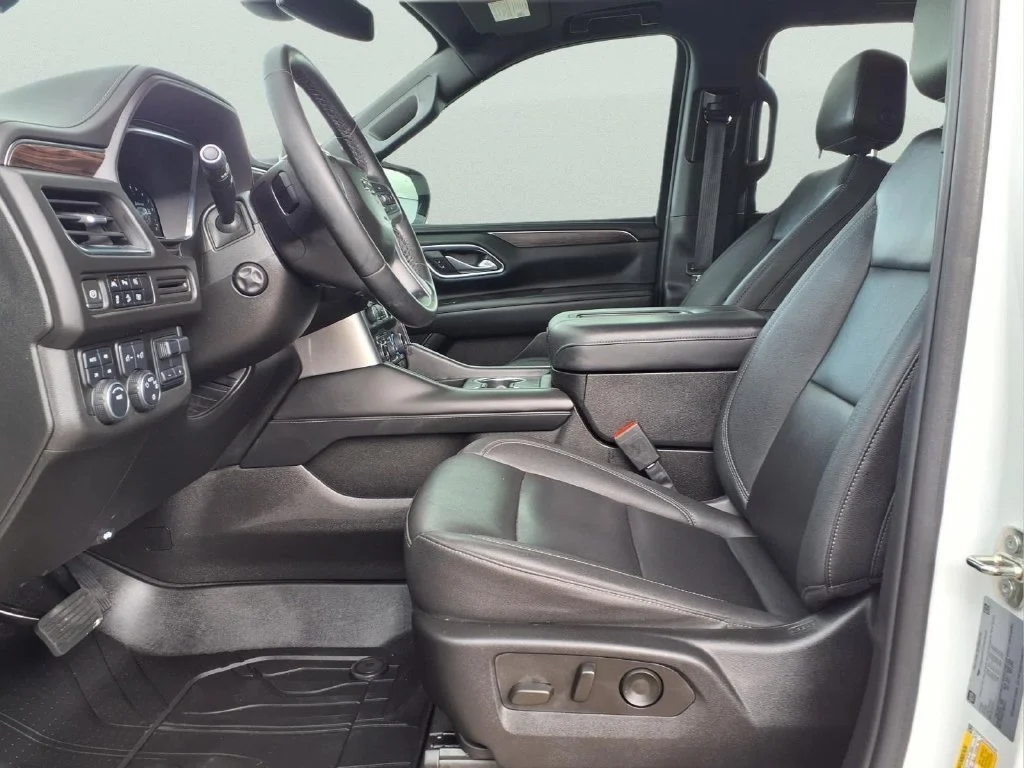 Used 2023 Summit White Chevrolet Z71 image 12