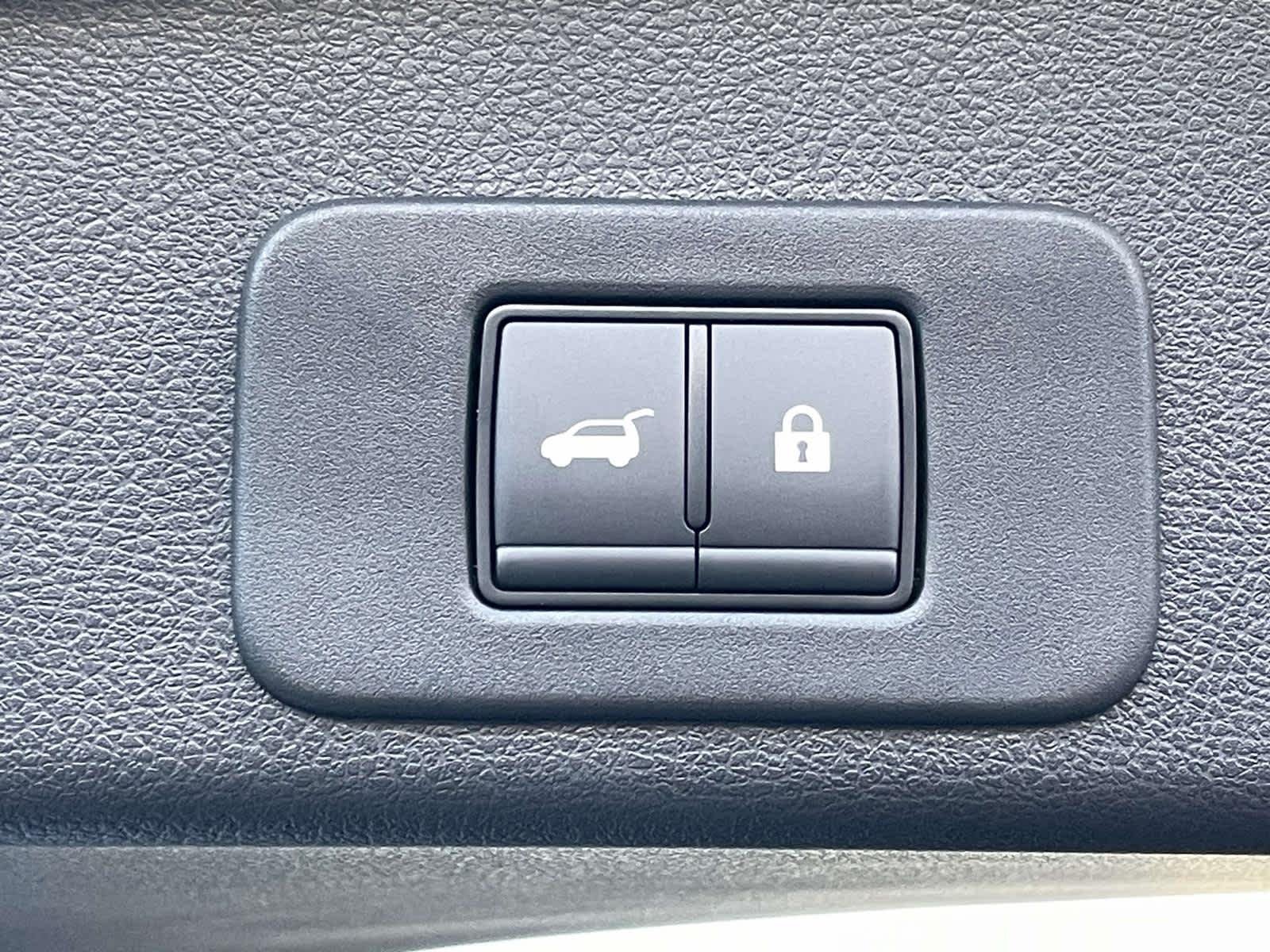 New 2026 Everest White Pearl Tricoat Nissan SL image 18