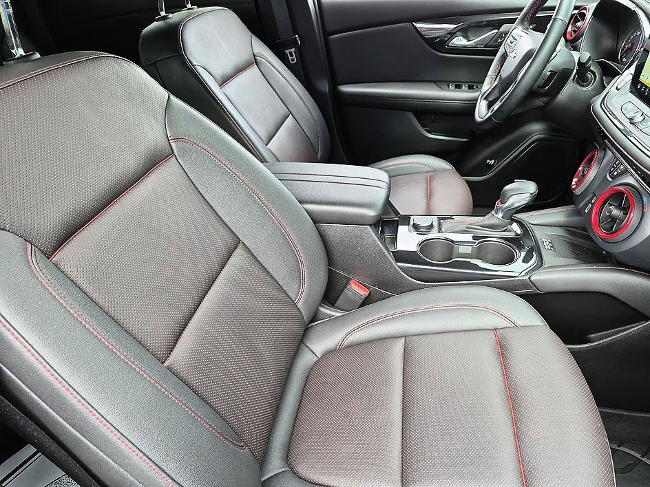 Used 2024 Sterling Gray Metallic Chevrolet RS image 35