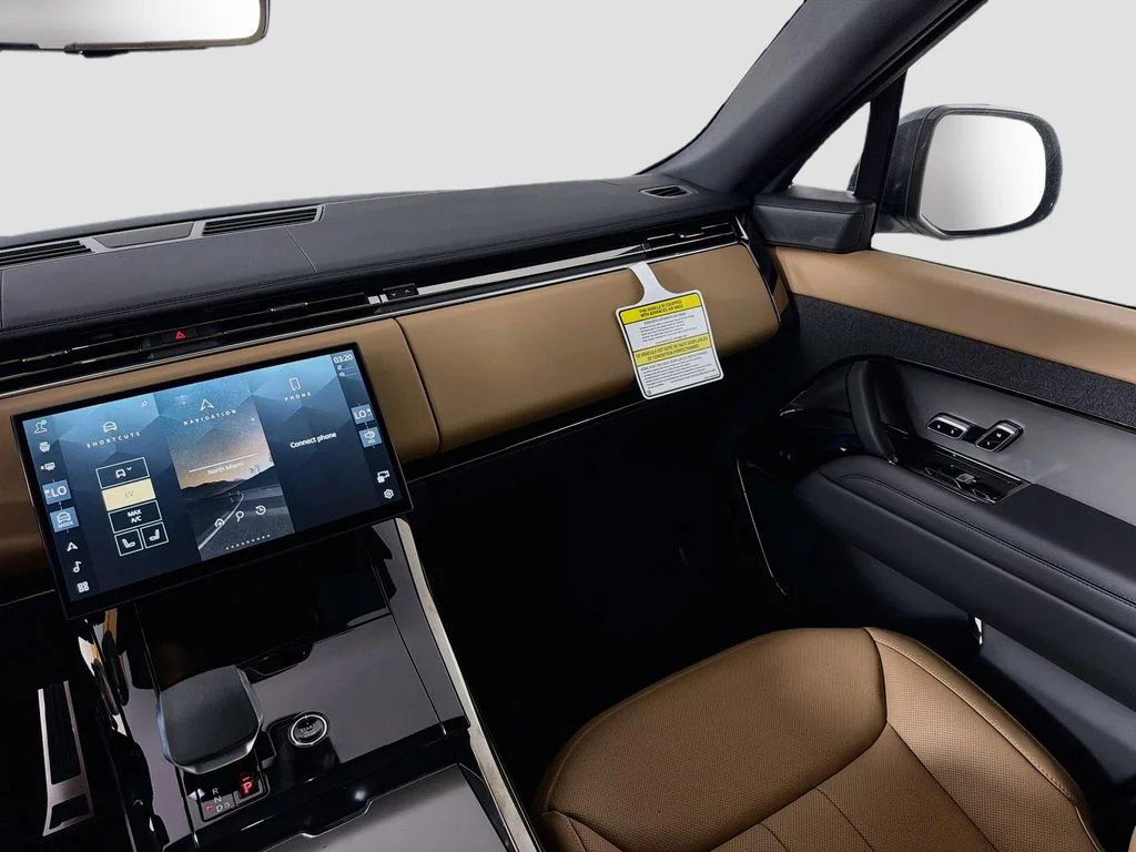 New 2026 Fuji White Land Rover Dynamic SE image 25
