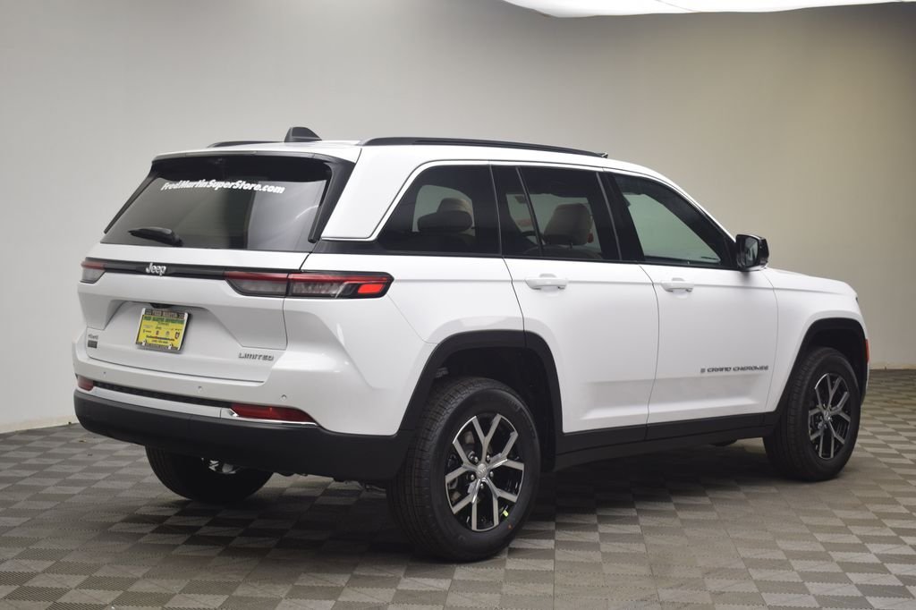 New 2025 Bright White Clear-Coat Exterior Paint Jeep Limited image 7