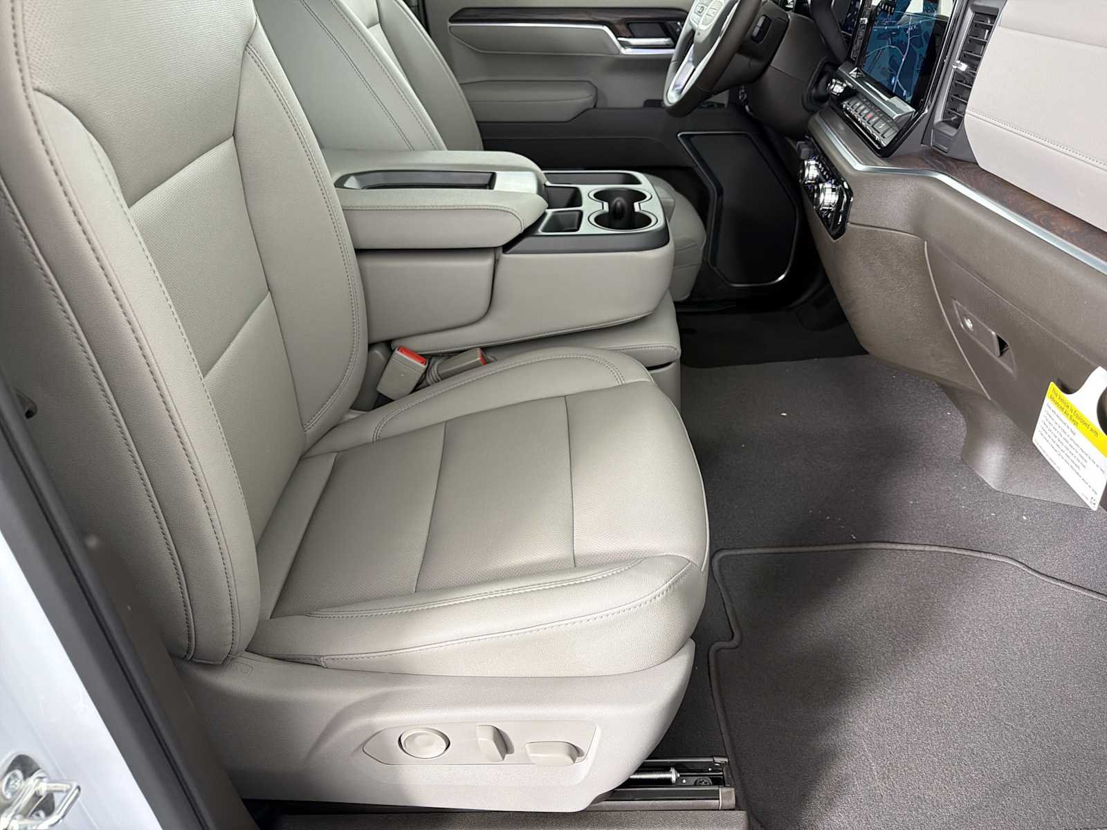 New 2026 Glacier White Tricoat GMC SLT image 11