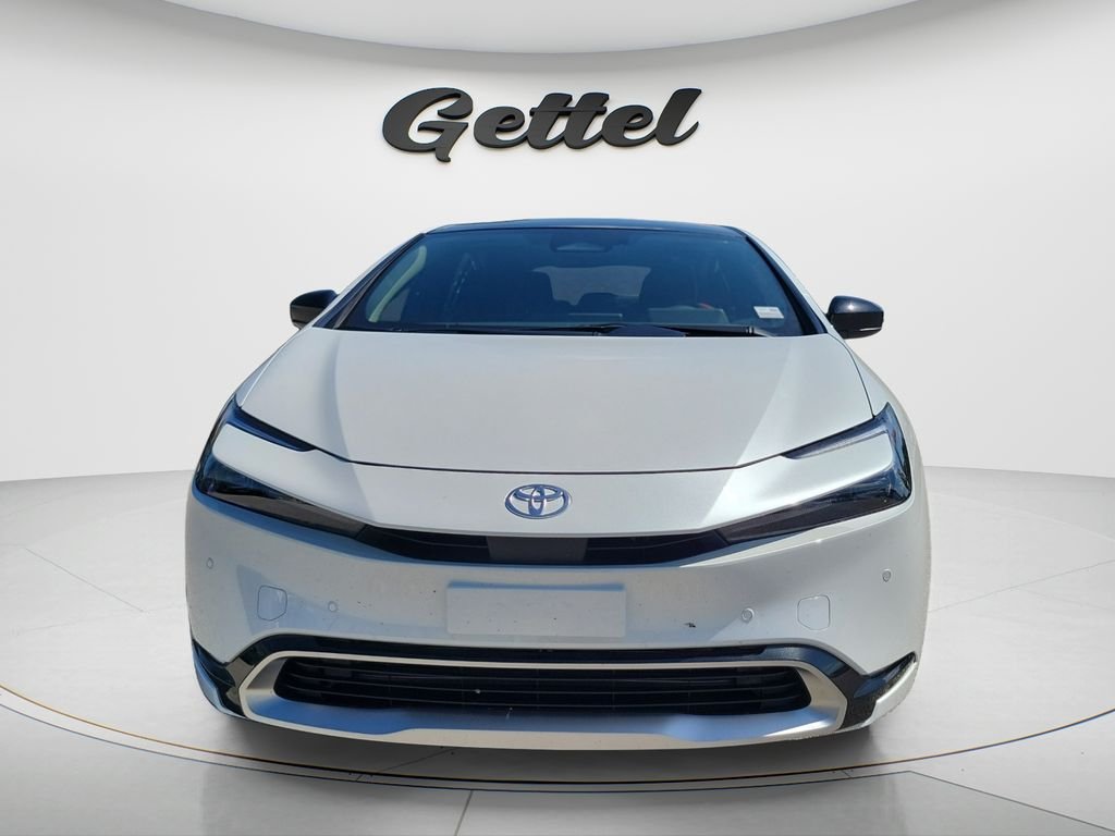 New 2026 Wind Chill Pearl <sup>1</sup> Toyota  XSE image 2