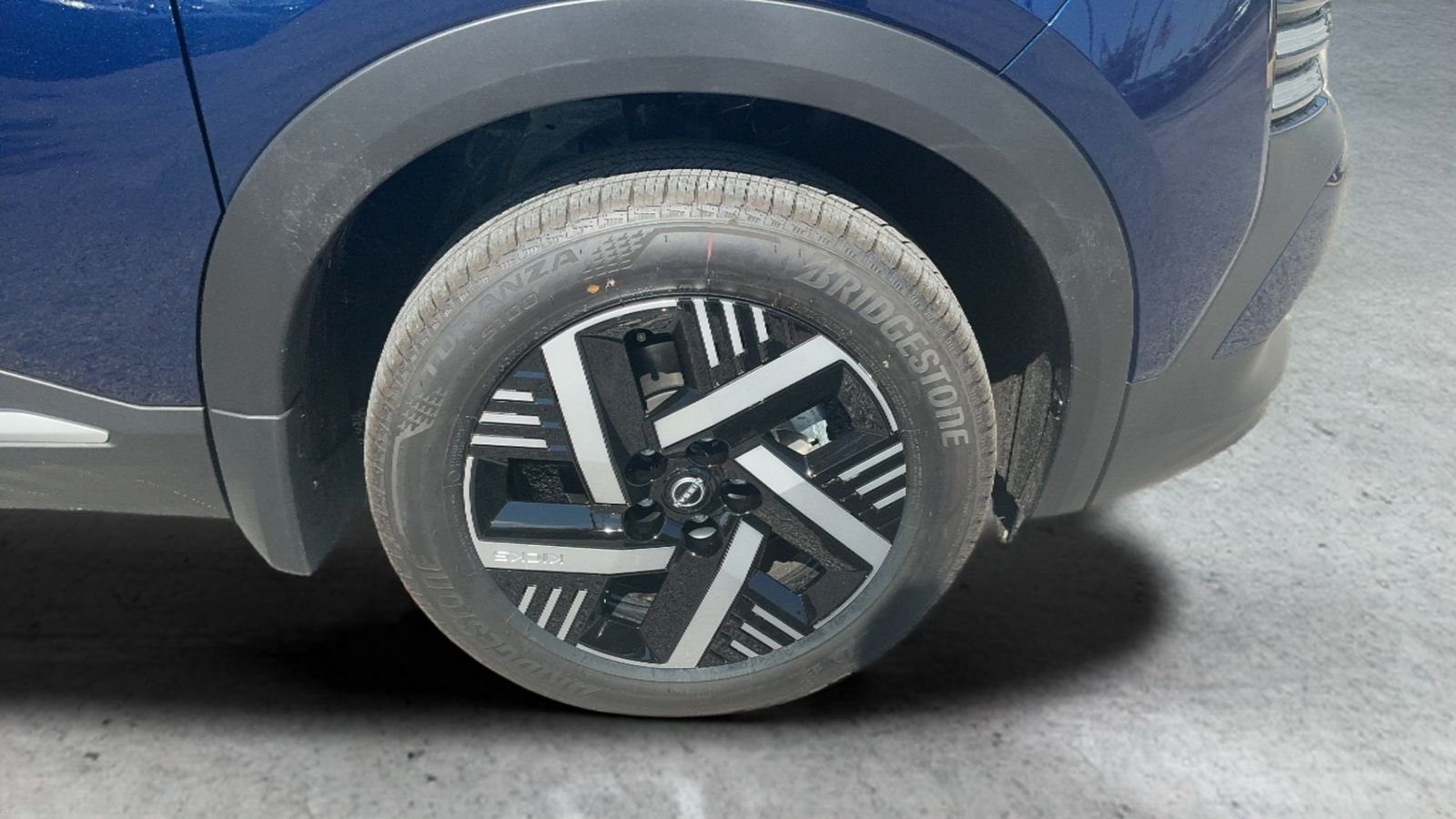 New 2027 Blue Nissan SV image 39