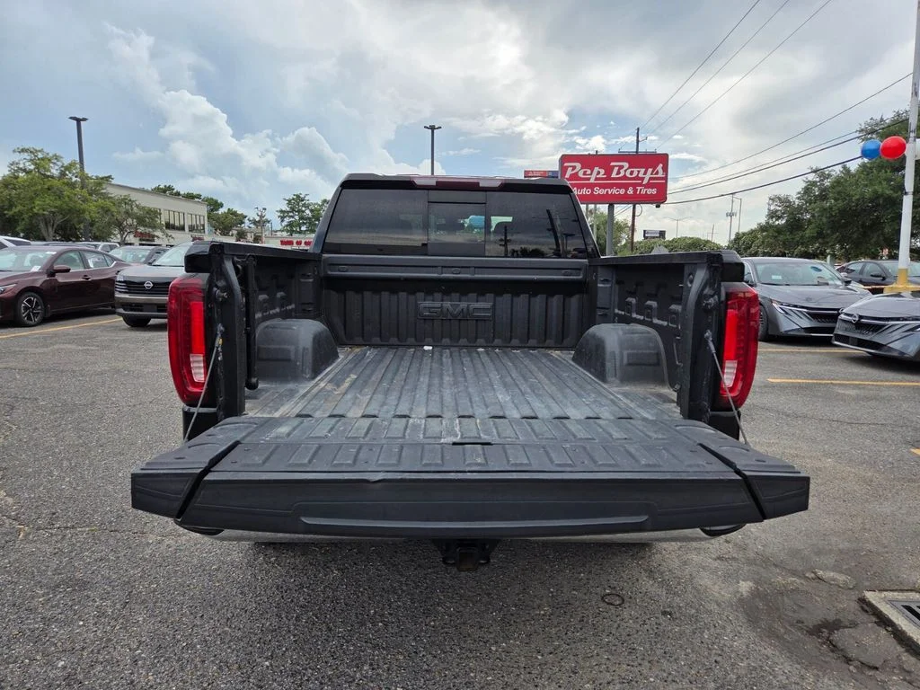 Used 2021 Black GMC SLT image 26