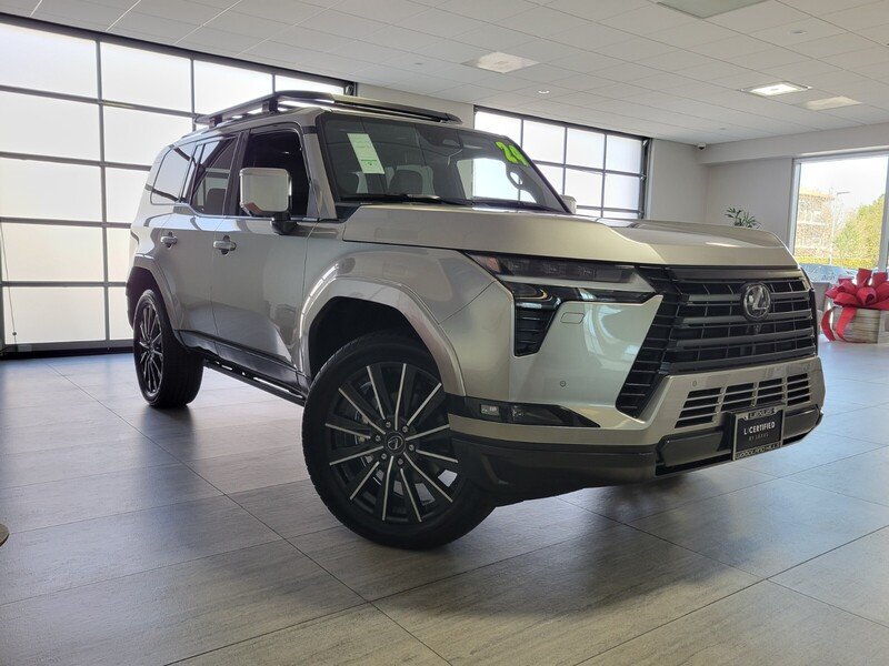 2024 Lexus GX Luxury - Photo 8