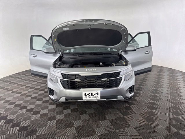 Used 2026  Kia LX image 13