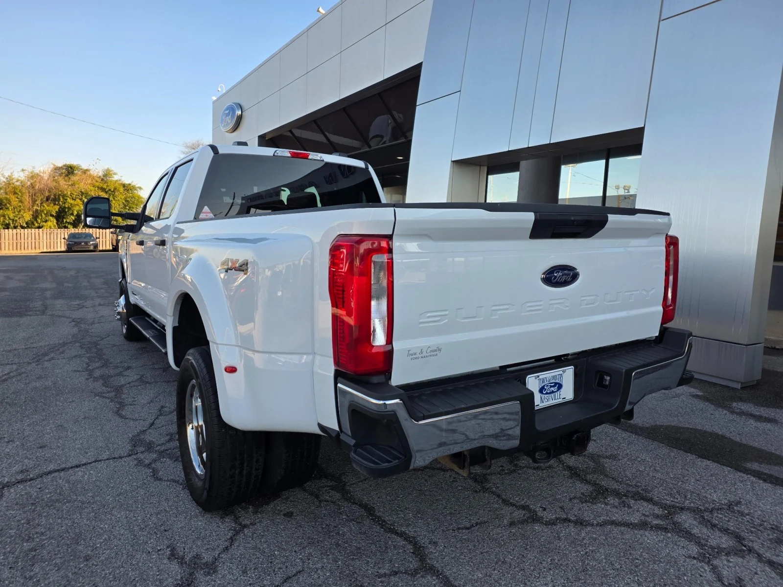 Used 2025 White Ford 2025 FORD F-350 XLT CREW CAB DRW 4DR 176 WB 4WD H image 4