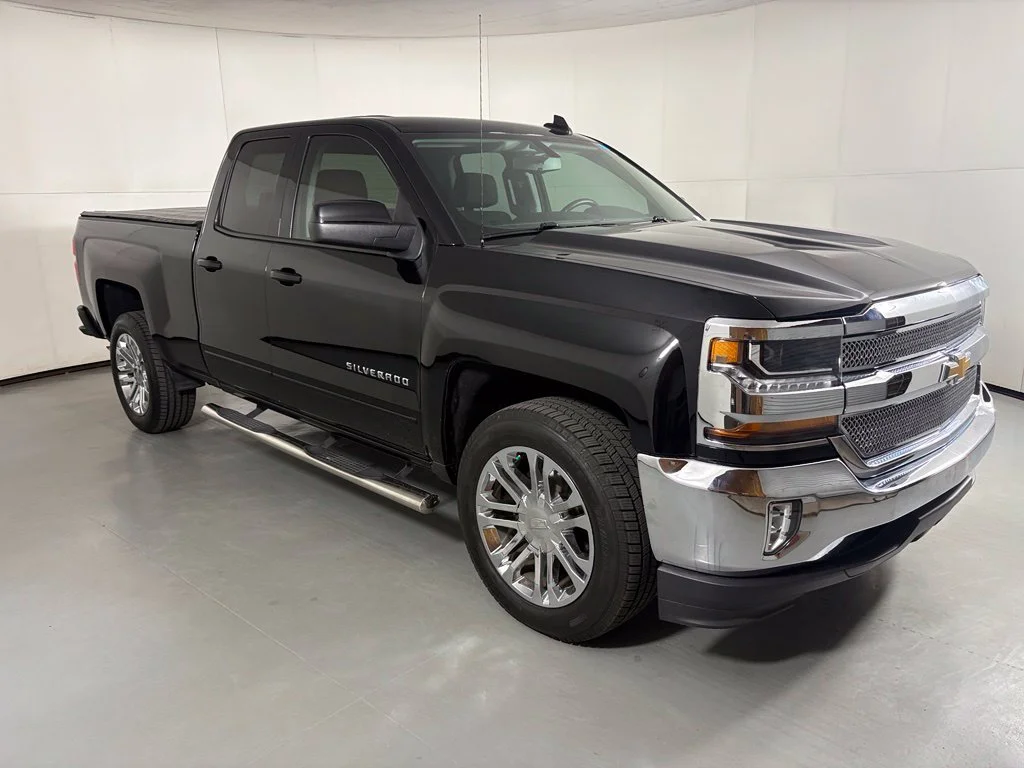 Used 2016 BLACK Chevrolet LT image 2