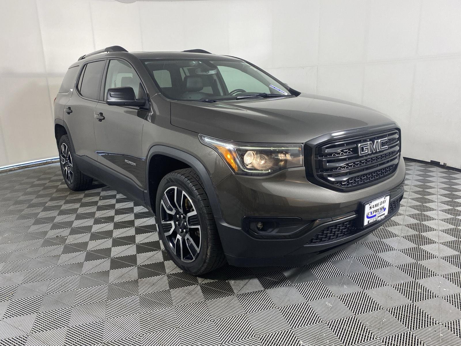 Used 2019 Smokey Quartz Metallic GMC SLT image 11