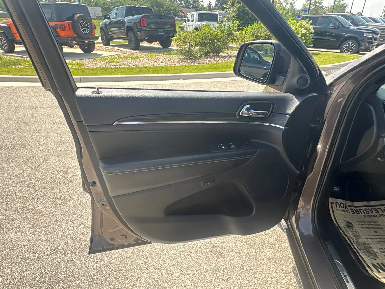 Used 2021 Walnut Brown Metallic Clearcoat Jeep 80th Anniversary image 19