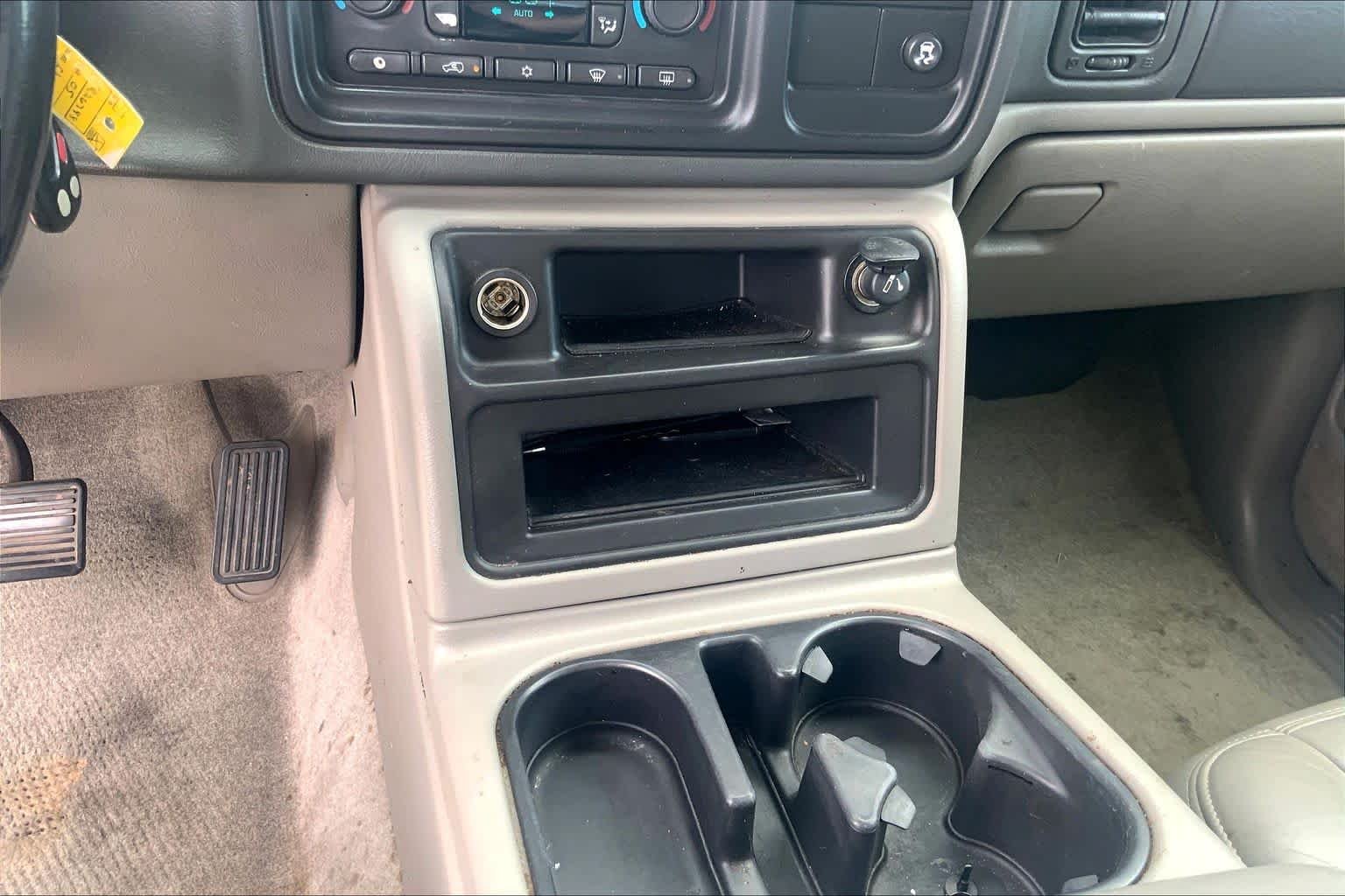 Used 2005 Dark Gray Metallic Chevrolet LT image 29