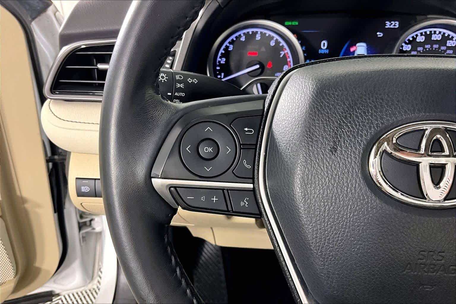 Used 2023 Wind Chill Pearl Toyota XLE image 22