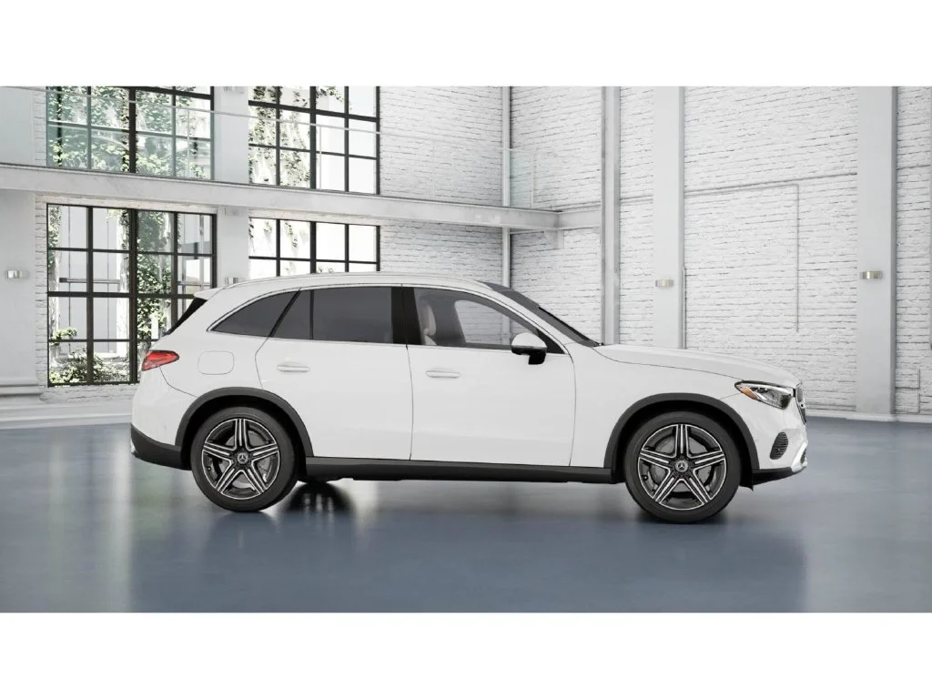 New 2027 White Mercedes-Benz GLC 300 image 43