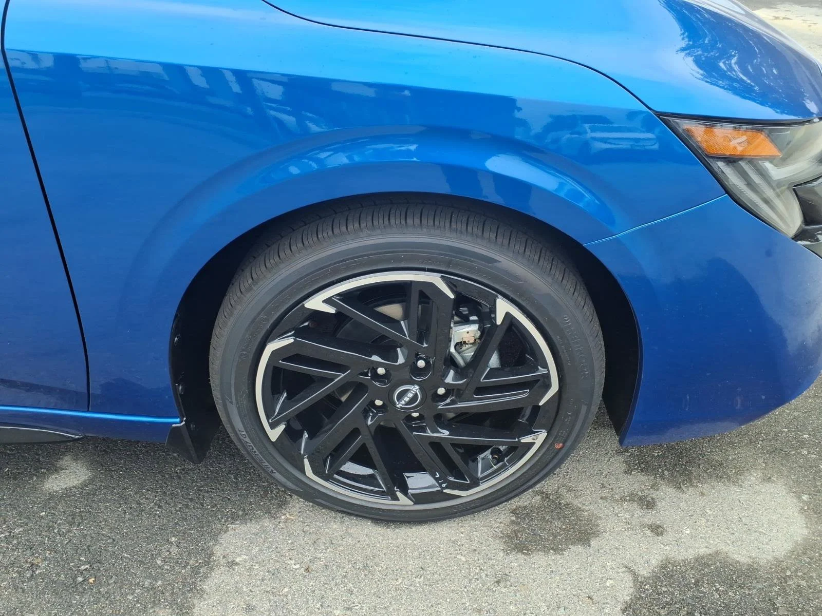 New 2026 Bluestone Pearl / Super Black Two-tone Nissan SR image 7