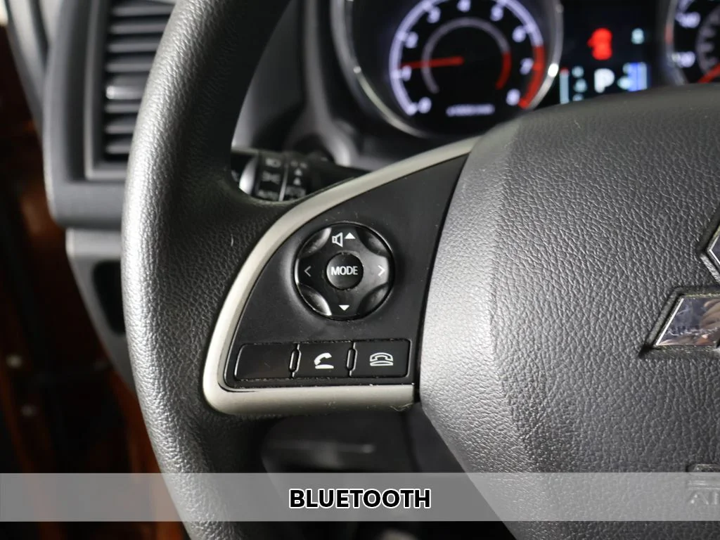 Used 2022  Mitsubishi 2.0 ES image 3