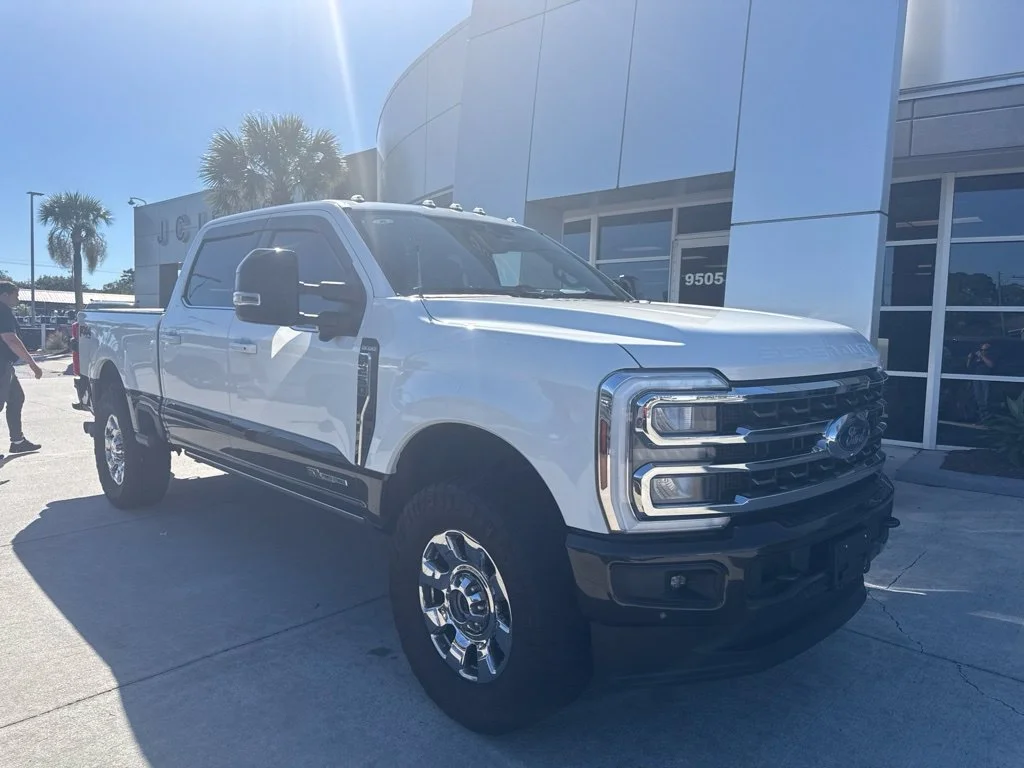 Used 2025 White Ford King Ranch image 1