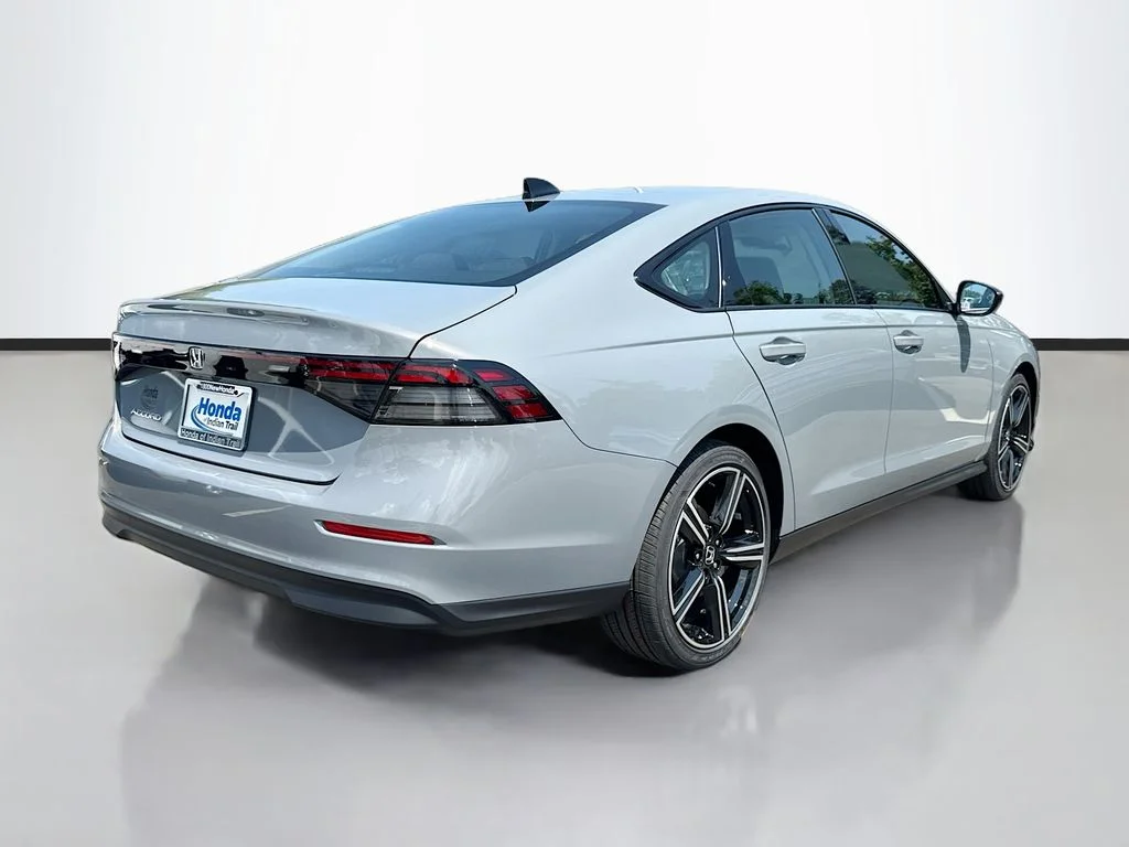 New 2026 Urban Gray Pearl Honda SE image 2