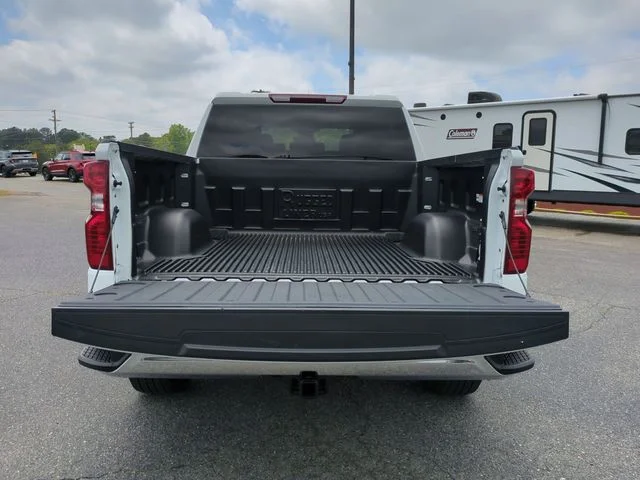 Used 2022 White Chevrolet LT image 31