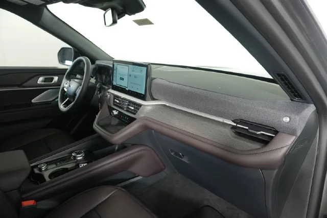 New 2027 Carbonized Gray Metallic Ford Platinum™ image 32